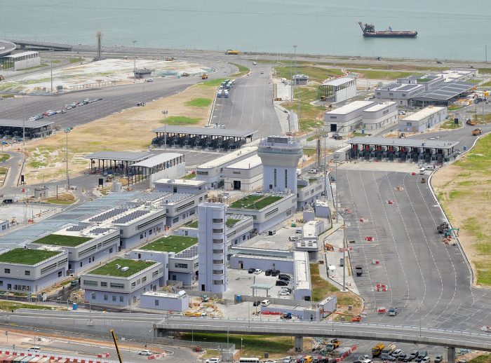 港珠澳大橋香港口岸 — 車輛通關廣場、輔助建築物及設施-1